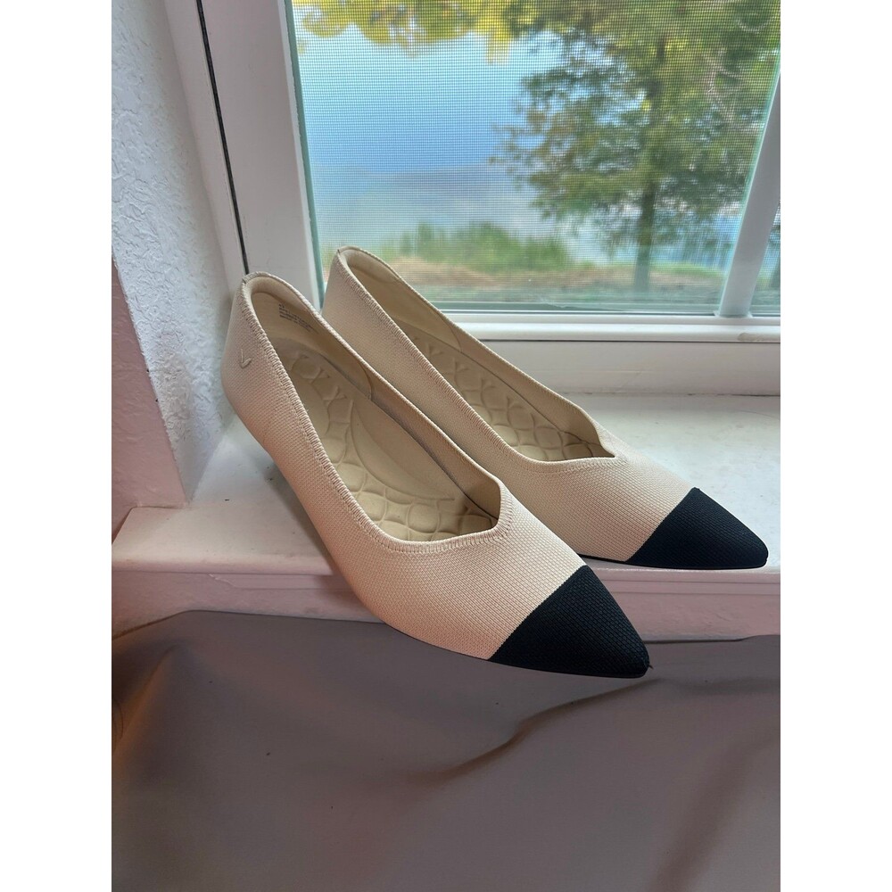 VIVAIA Scarlett Pointed Toe Kitten Heel in Ivory & Black Women’s Size 43 NWOT! - Picture 3 of 12